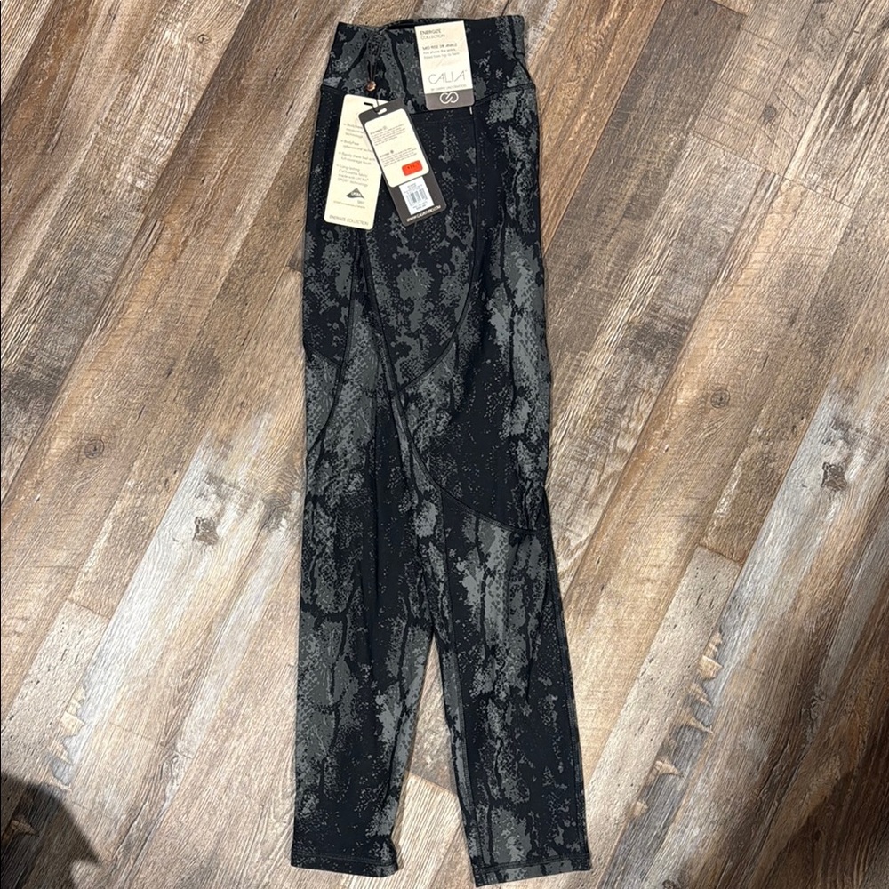 CALIA by Carrie Underwood Black and Gray Joggers